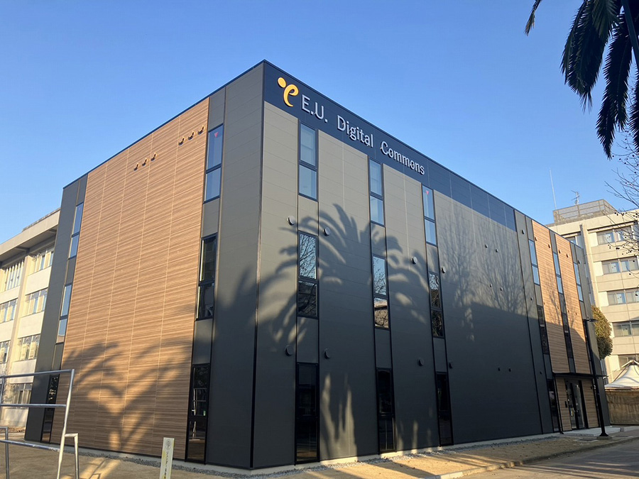 愛媛大学（城北）情報教育棟